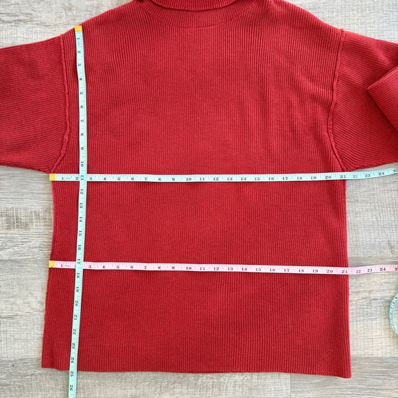 FREE PEOPLE Softly Structured Red Knit Turtleneck Tunic Sweater (size XS) - Picture 11 of 13